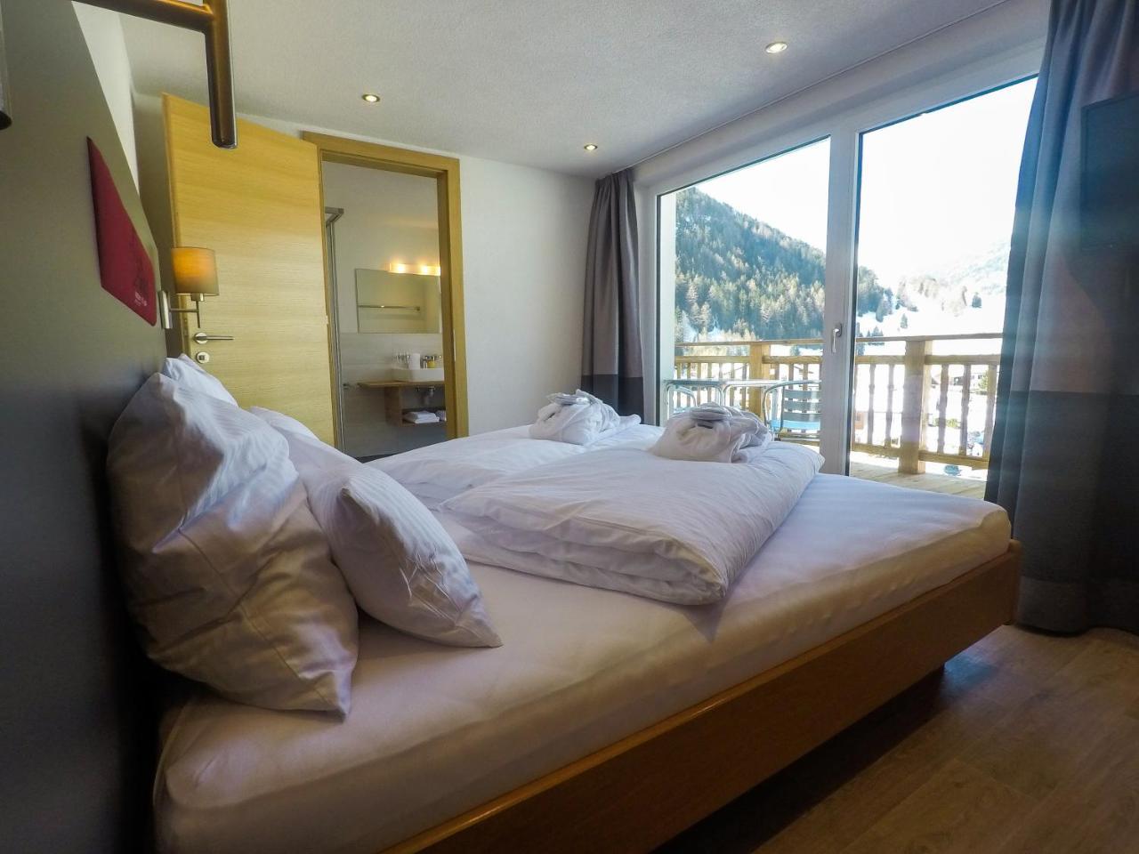 Collina Hotel Garni Nauders Exterior photo